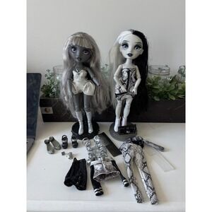 Shadow High Series 1 Heather Grayson & Luna Madison Dolls Bundle Grayscale MGA